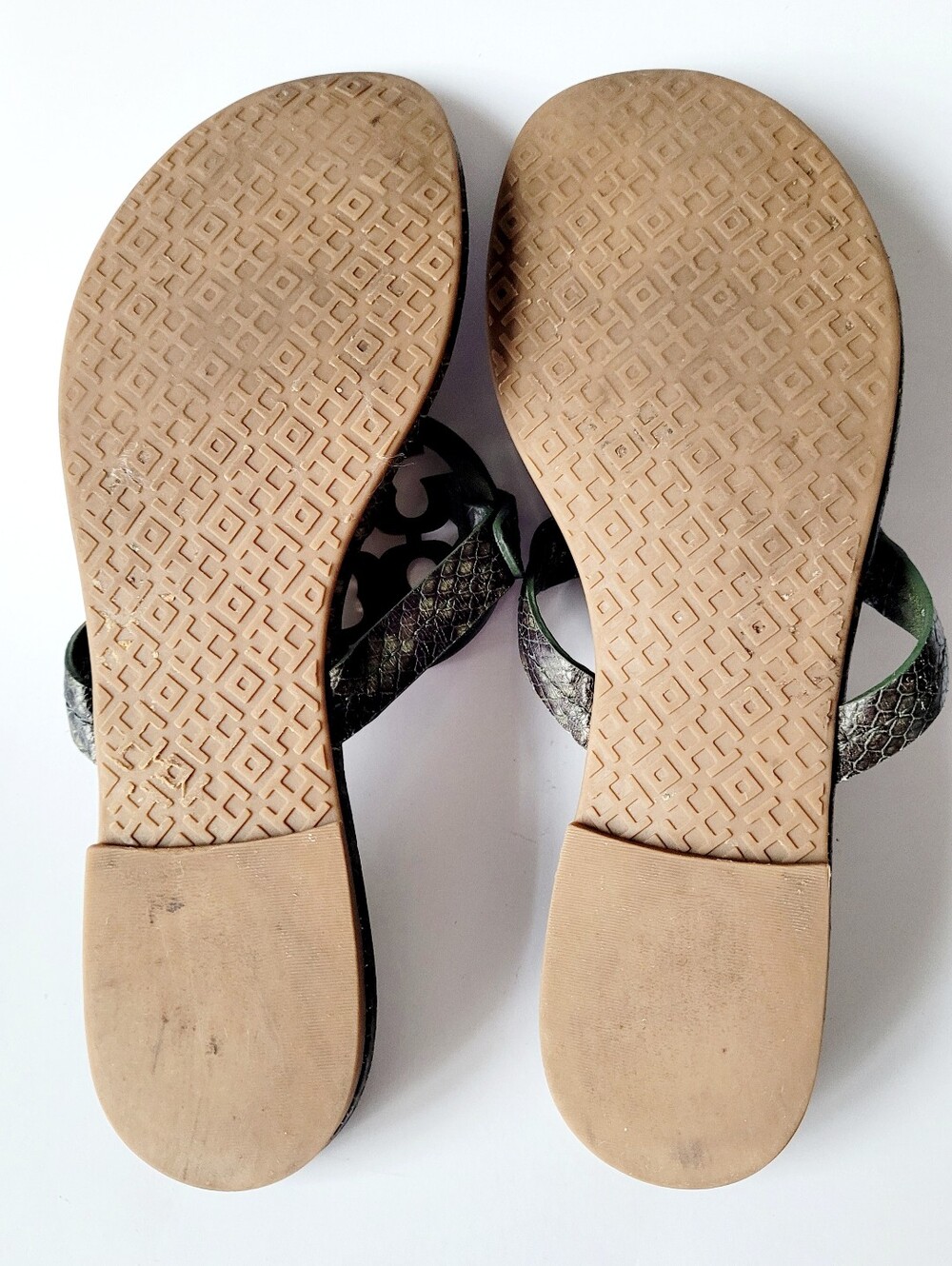 Tory Burch Miller Python Metal Medallion Thong Sandals Genuine Leather US 7 - Picture 15 of 16